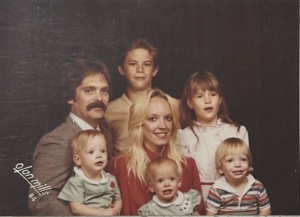 Gometz Family 1984. Ron, Bryan, Melissa, Linda. Three small children Chris, Sarah, Gator (from left to right).