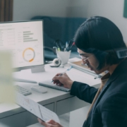 Business analytics desk